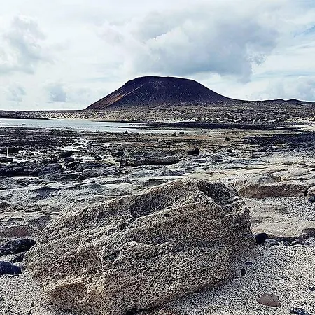 Sol De La Graciosa * Caleta de Sebo